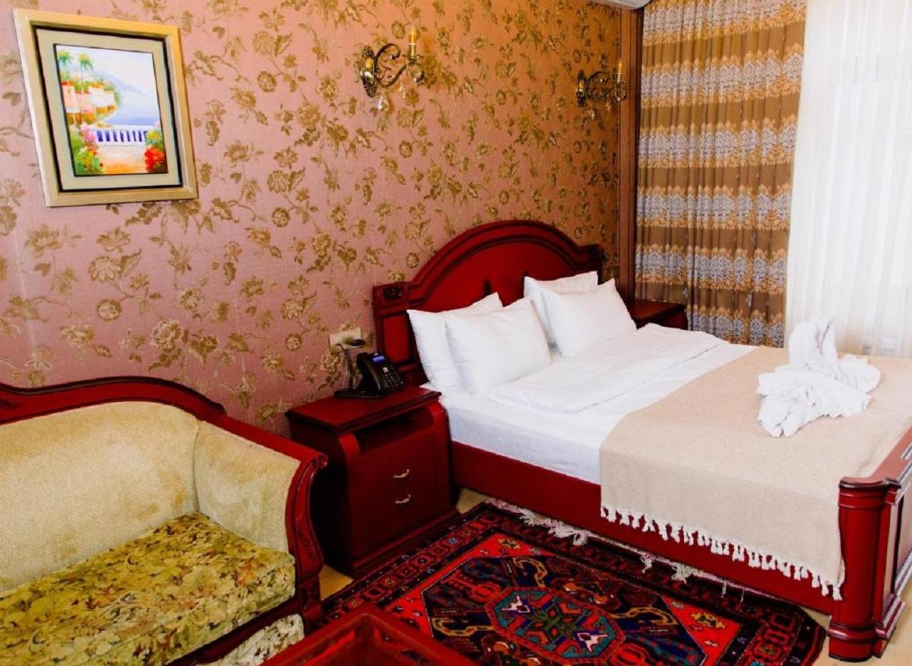 Royal Antique Boutique Hotel Baky Esterno foto